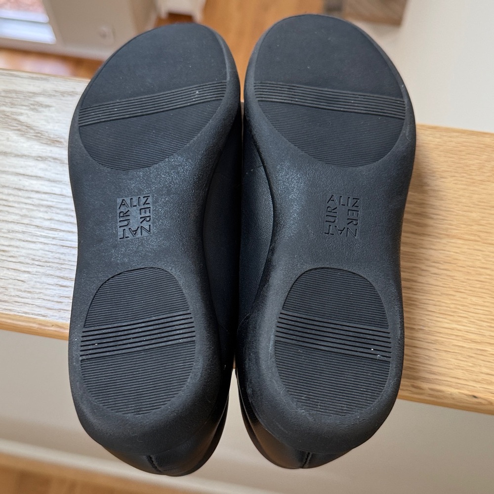Naturalized Flexy Black Women's Flats -Size 6.5 M - Picture 7 of 8